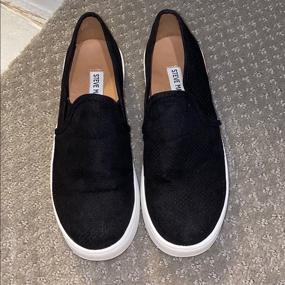 steve madden slip ons suede